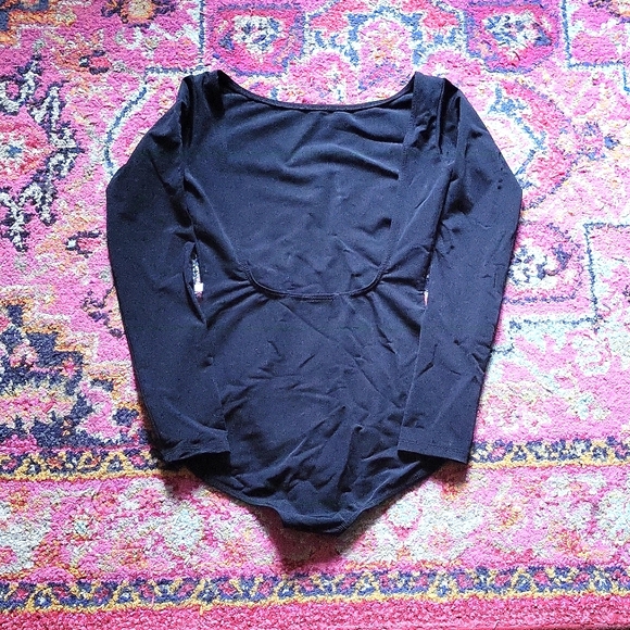 Black low back bodysuit - Picture 2 of 6